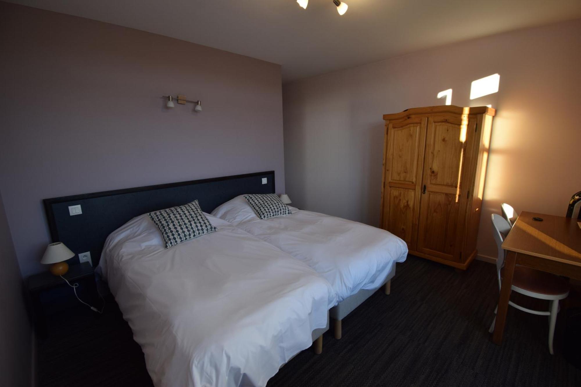 Hotel Les Chenets Saint-Julien-en-Champsaur Buitenkant foto