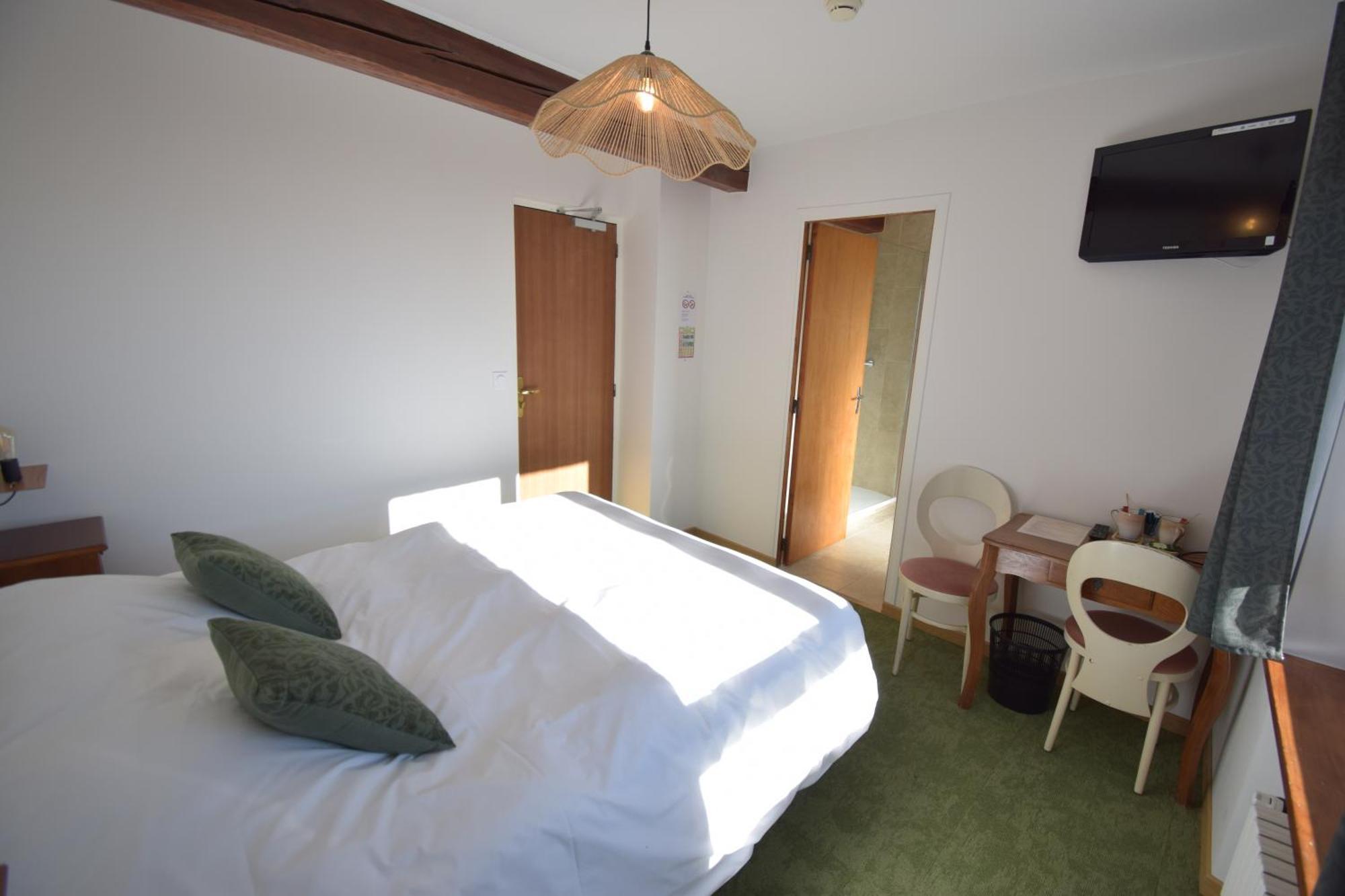 Hotel Les Chenets Saint-Julien-en-Champsaur Buitenkant foto