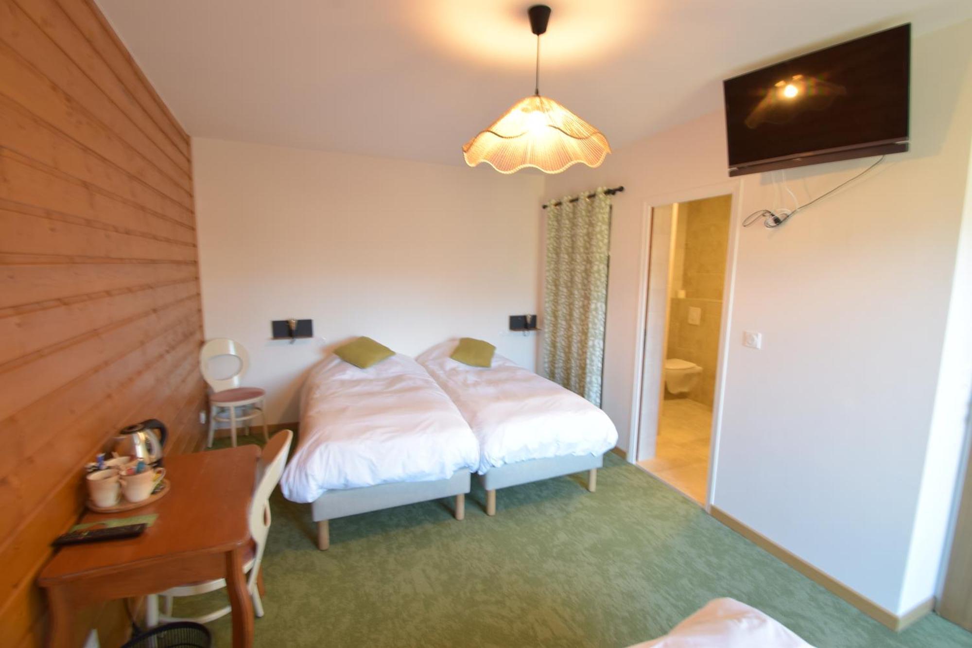 Hotel Les Chenets Saint-Julien-en-Champsaur Buitenkant foto