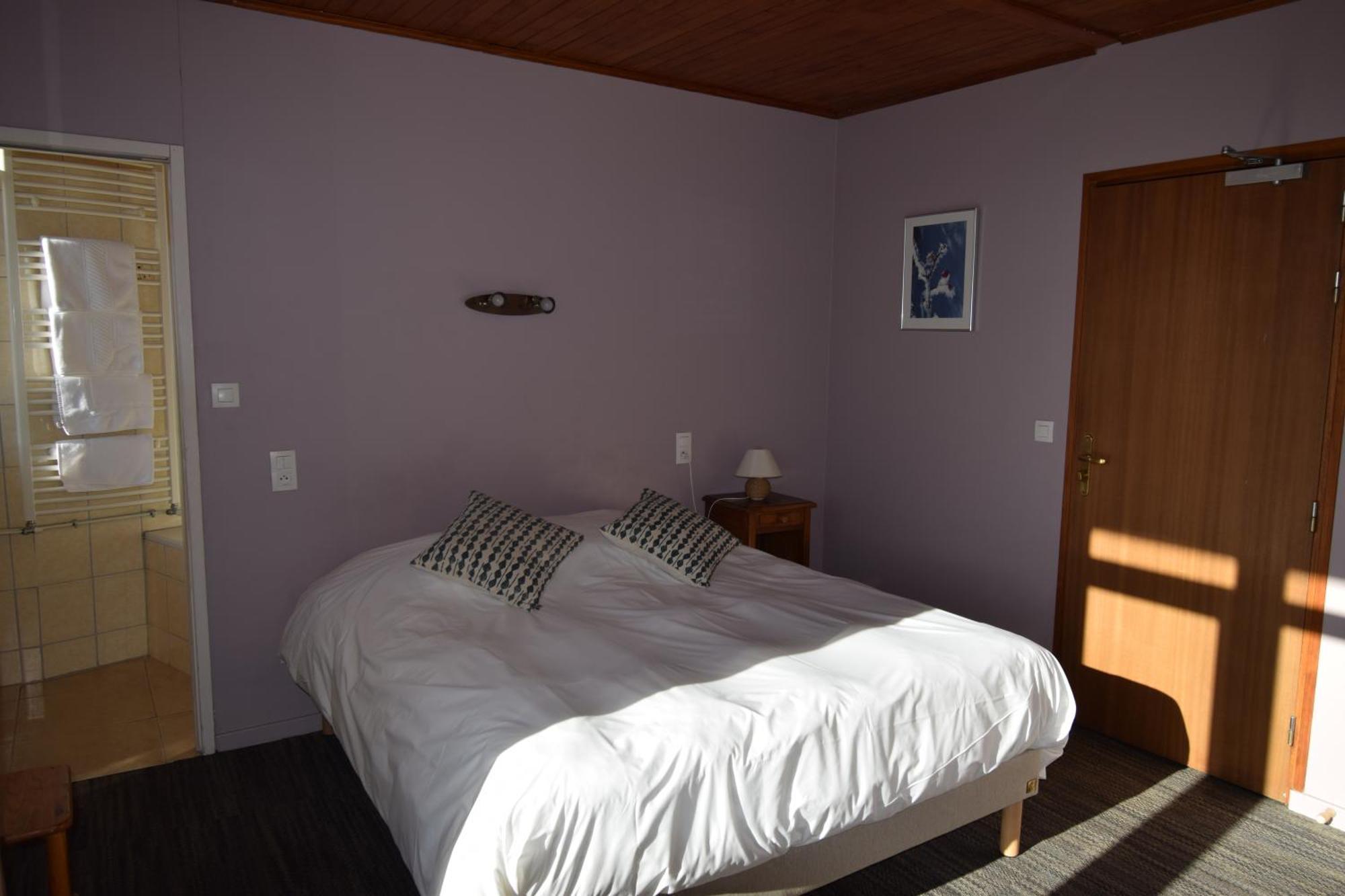 Hotel Les Chenets Saint-Julien-en-Champsaur Buitenkant foto