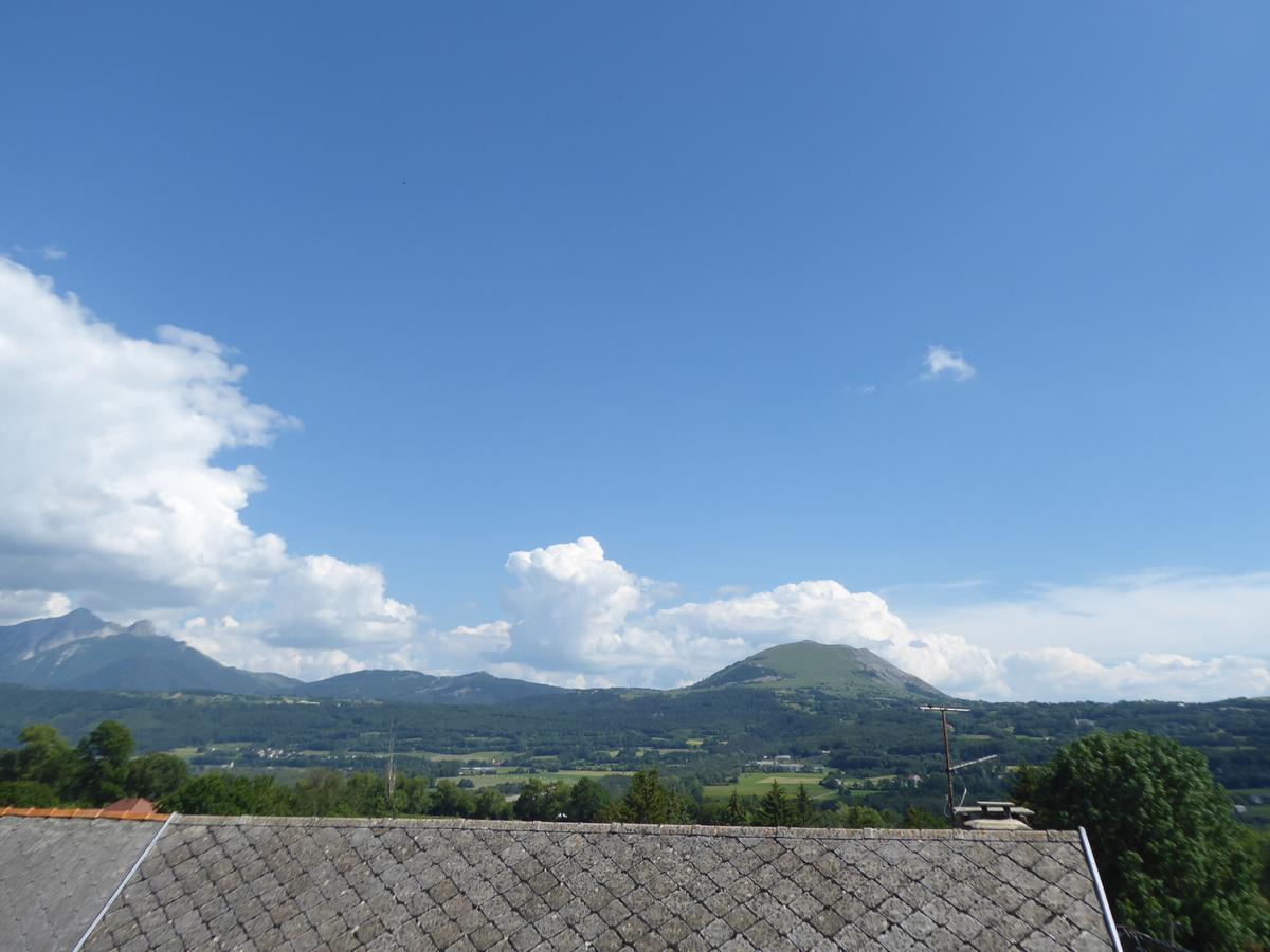 Hotel Les Chenets Saint-Julien-en-Champsaur Buitenkant foto